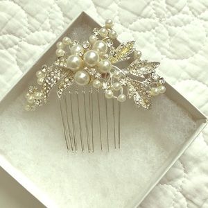 Bridal hair comb